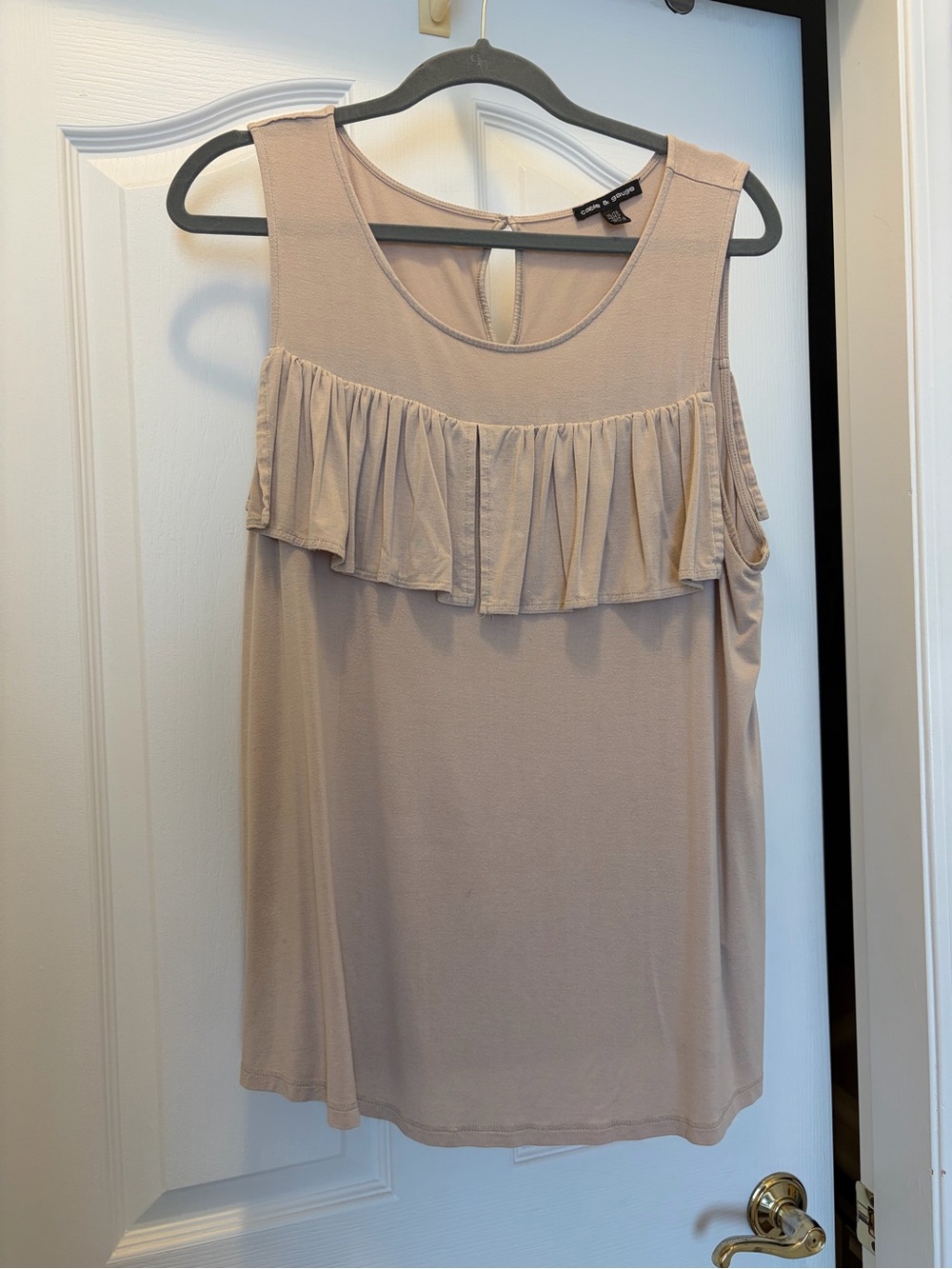 🎉⚡️ 5 for $25 🛍️‼️
Taupe Ruffle Sleeveless Tank XL